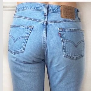 Levi’s 501 VINTAGE Made in USA 80s/90s, size 27, cropped  Raw hem